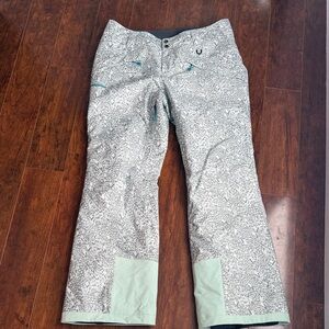 Patagonia Women's Mint Green Snowbelle Ski Pants